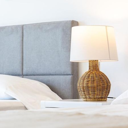 Mediterranean Swing - Acosta 8 Apartment เอสเตโปนา ภายนอก รูปภาพ
